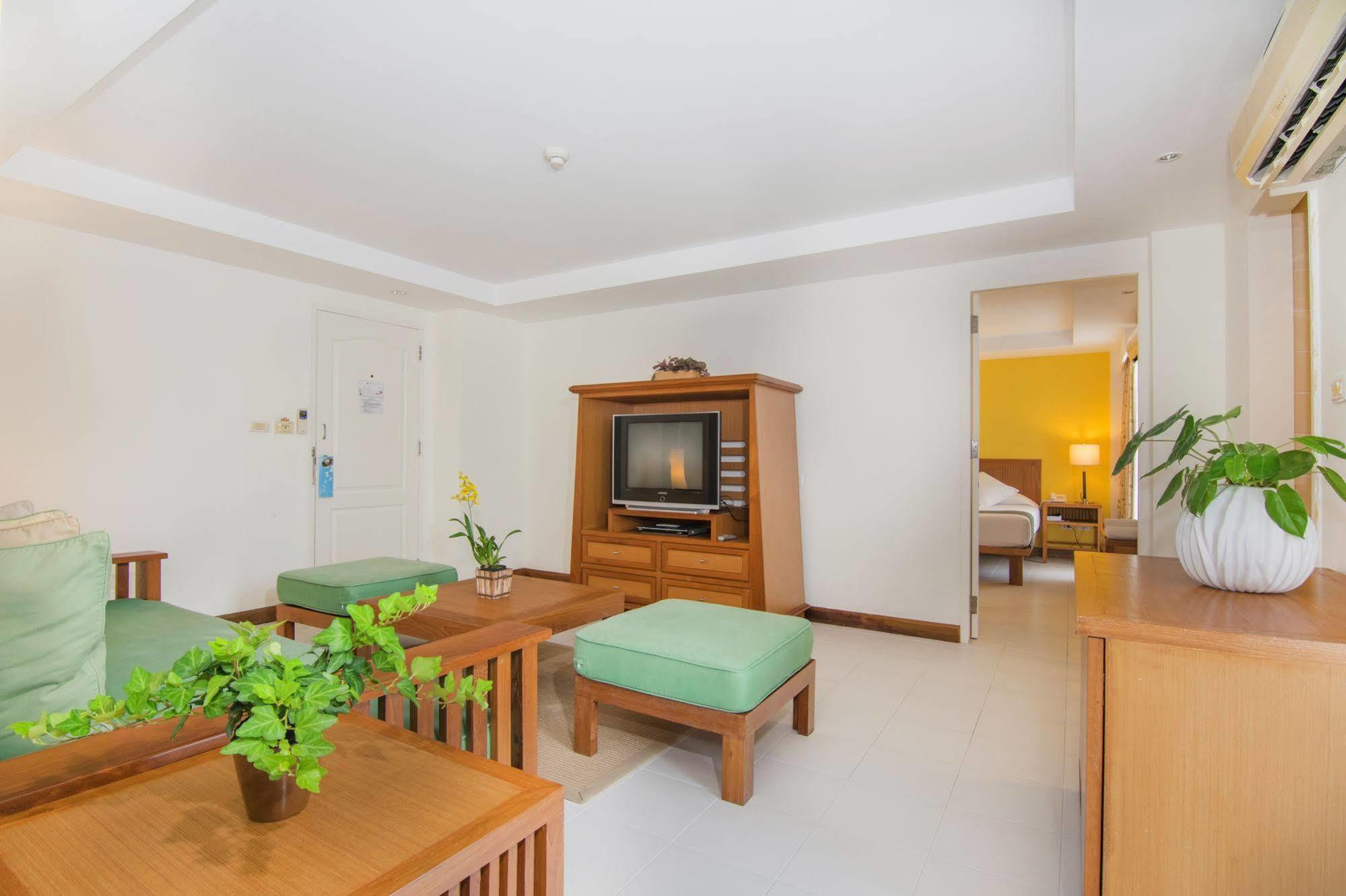 Отель Veranda 4*